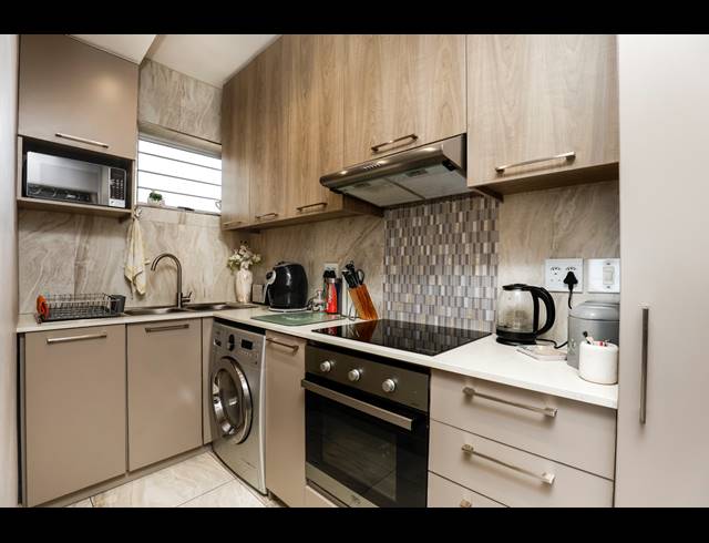 1.5 BEDROOM APARTMENT FOR SALE IN GLENWOOD